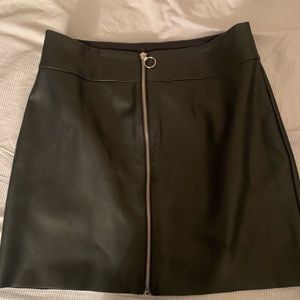 Express black leather skirt. Size: 12 (L)